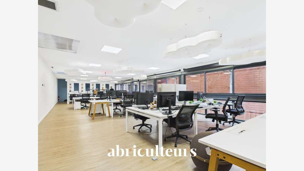 Location de bureaux avec piscine Rive droite à
