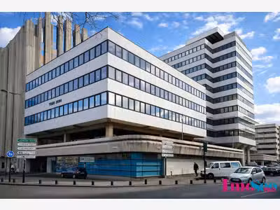 Bureaux 660m² à louer à Bordeaux Mériadeck