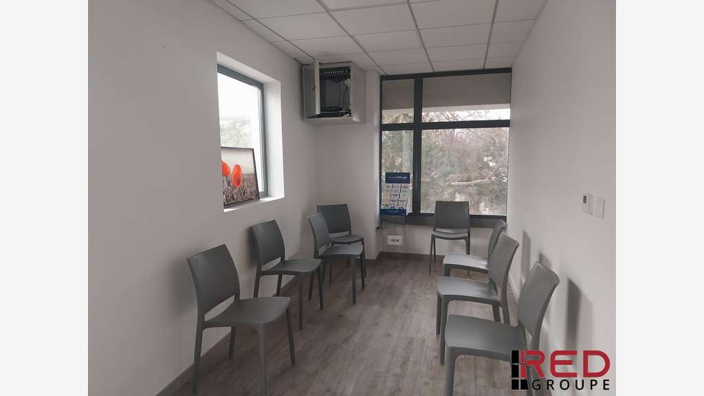 Loue 2 bureaux partagés de 32m² à Bouc-bel-Air