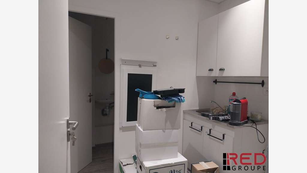 Loue 2 bureaux partagés de 32m² à Bouc-bel-Air