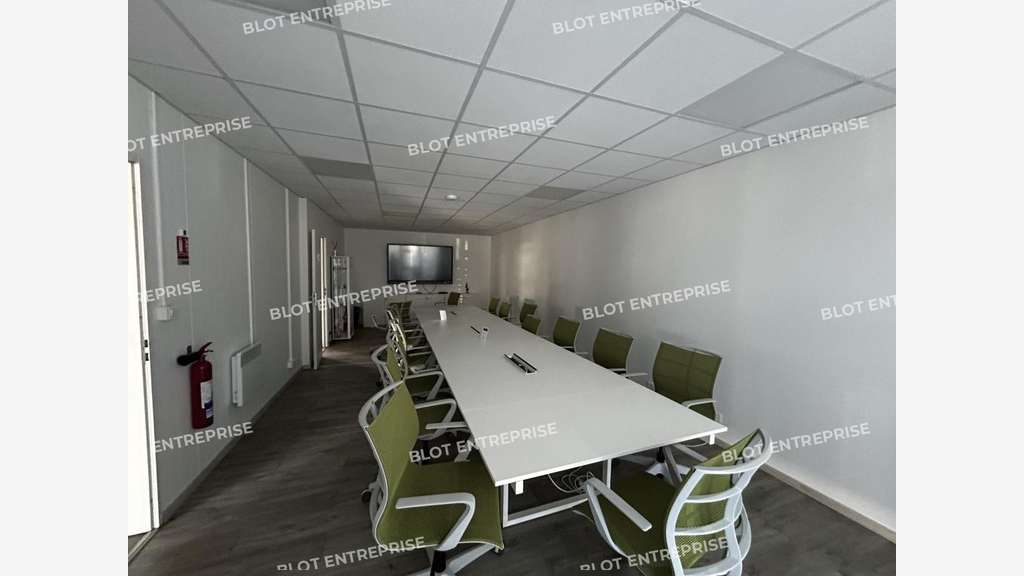 A louer bureaux 166m²Bouguenais  zone de la Bouvre