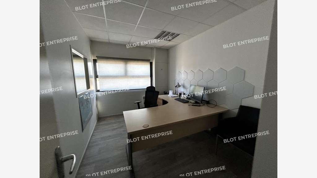 A louer bureaux 166m²Bouguenais  zone de la Bouvre