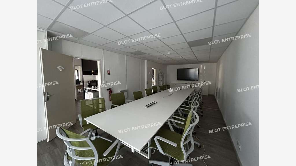 A louer bureaux 166m²Bouguenais  zone de la Bouvre