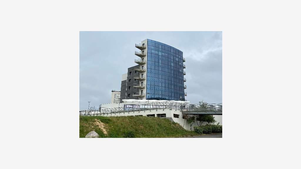 À vendre bureaux de 300 à 1 200m² à Boulogne/Mer