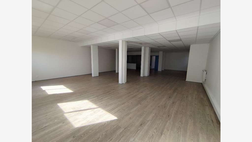 Bureaux 125m² à louer à Bourg-en-Bresse Gare
