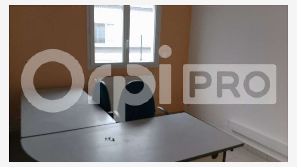 A louer bureaux 30m² à Bourg-en-Bresse empl N°1