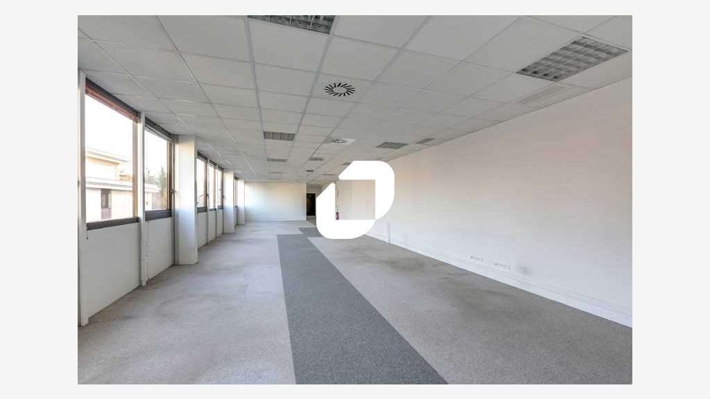 A louer Bureaux 300m² Bourg la reine