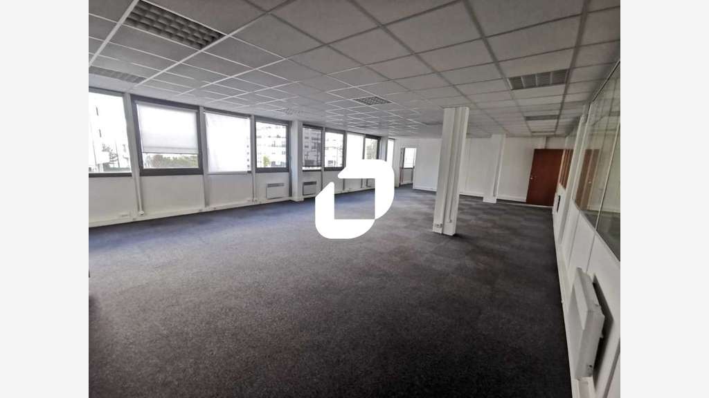 A louer Bureaux 300m² Bourg la reine