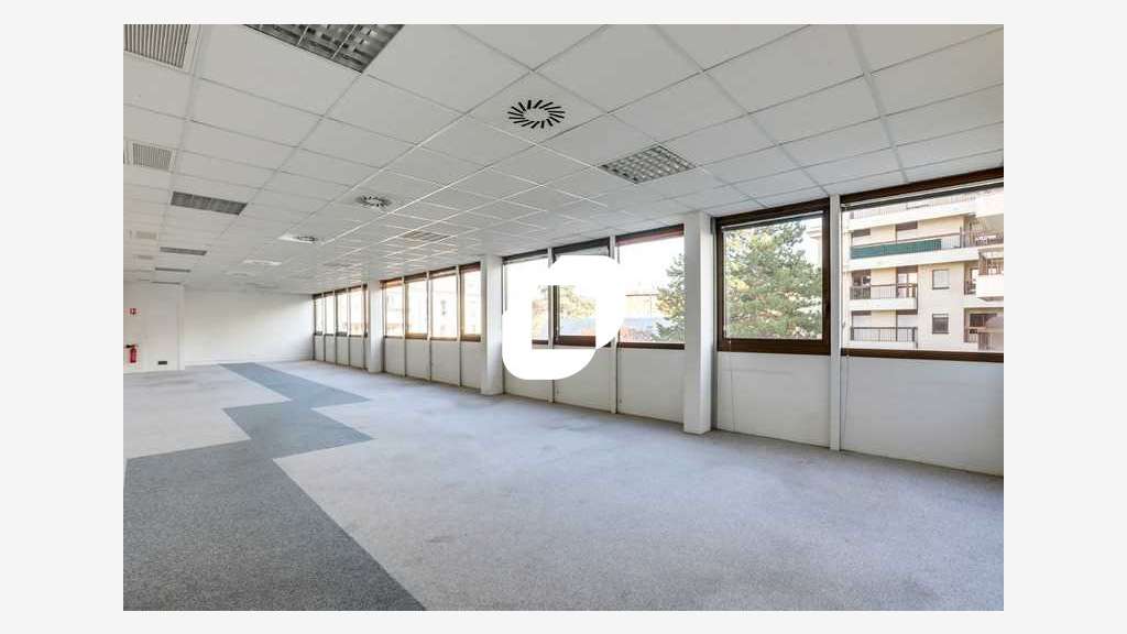 A louer Bureaux 300m² Bourg la reine