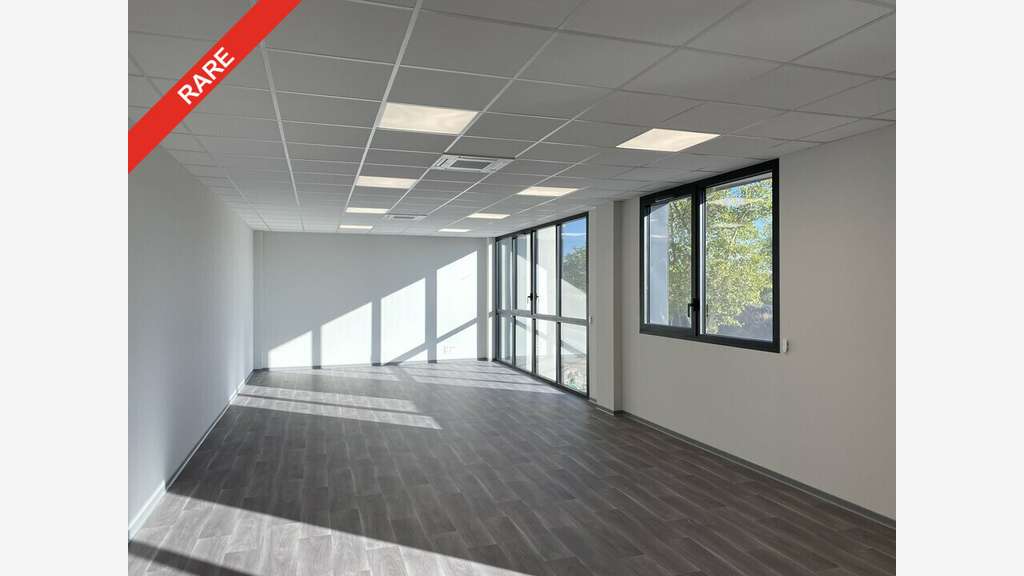 A louer bureaux 67m² R+1 à Bourg-lès-Valence