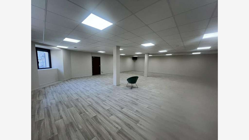 A louer bureaux 120 m² Valence centre avec parking