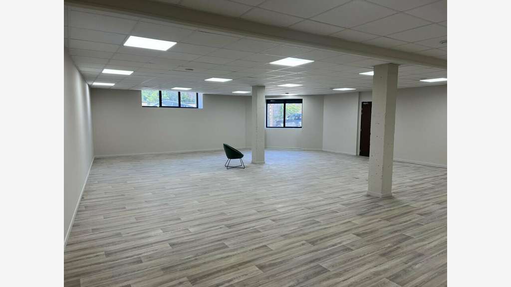 A louer bureaux 120 m² Valence centre avec parking