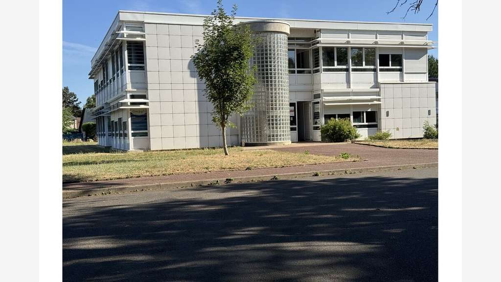 À louer – Bureaux de 300 m² à Bourges – Cher (18)
