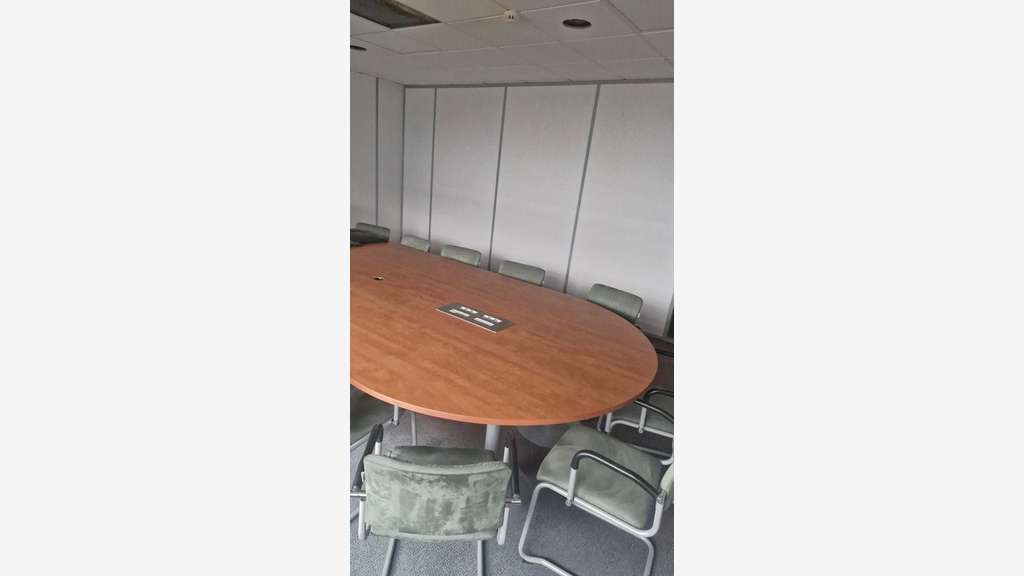 Local/bureau 320m² à louer à Bourgoin Jallieu (38)