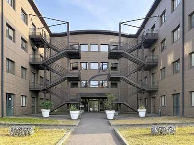 Loue bureaux de 80m² + 4 parkings Bourgoin-Jallieu