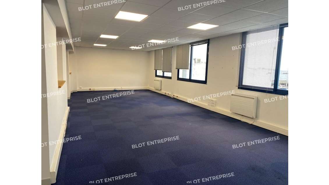 A louer bureaux 220m² idéalement situé Brest