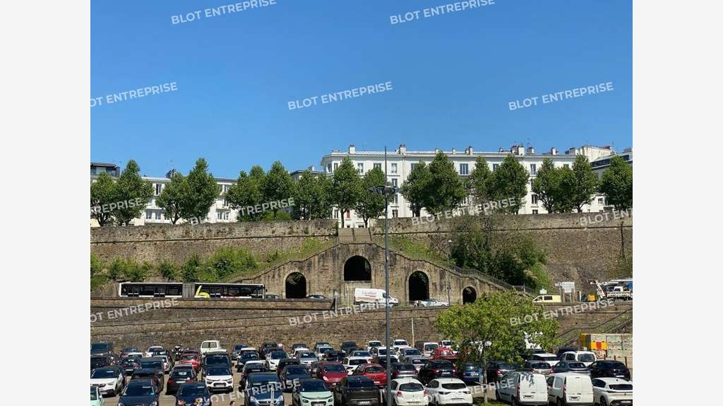 A louer bureaux 256m² vue imprenable Rade de Brest