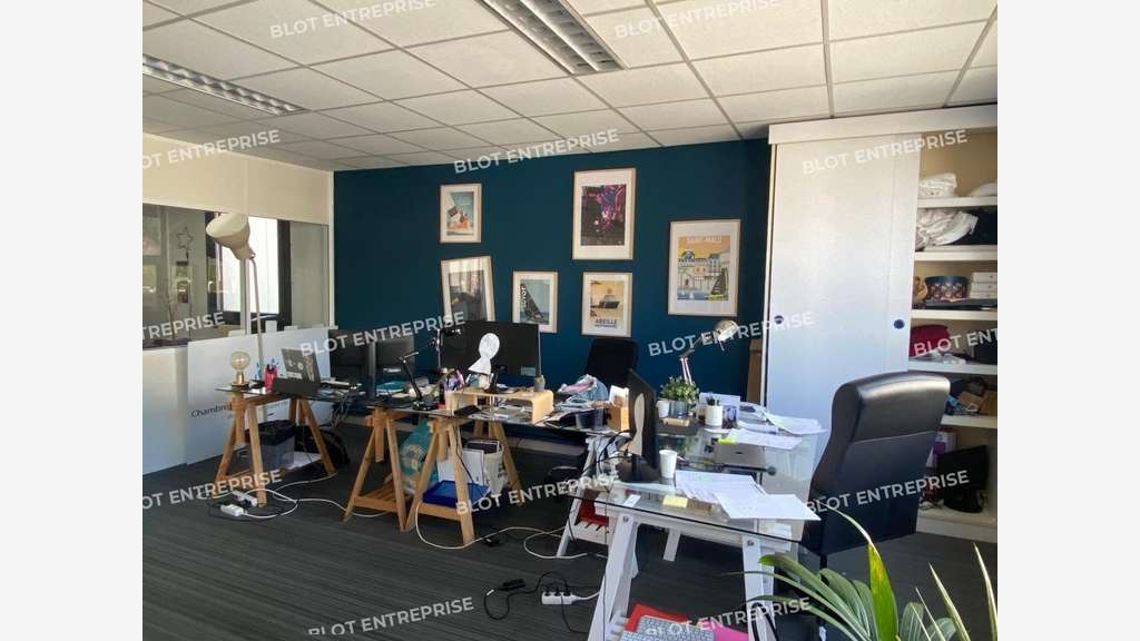 A louer bureaux 256m² vue imprenable Rade de Brest