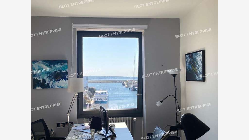 A louer bureaux 256m² vue imprenable Rade de Brest