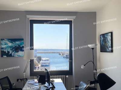 A louer bureaux 256m² vue imprenable Rade de Brest