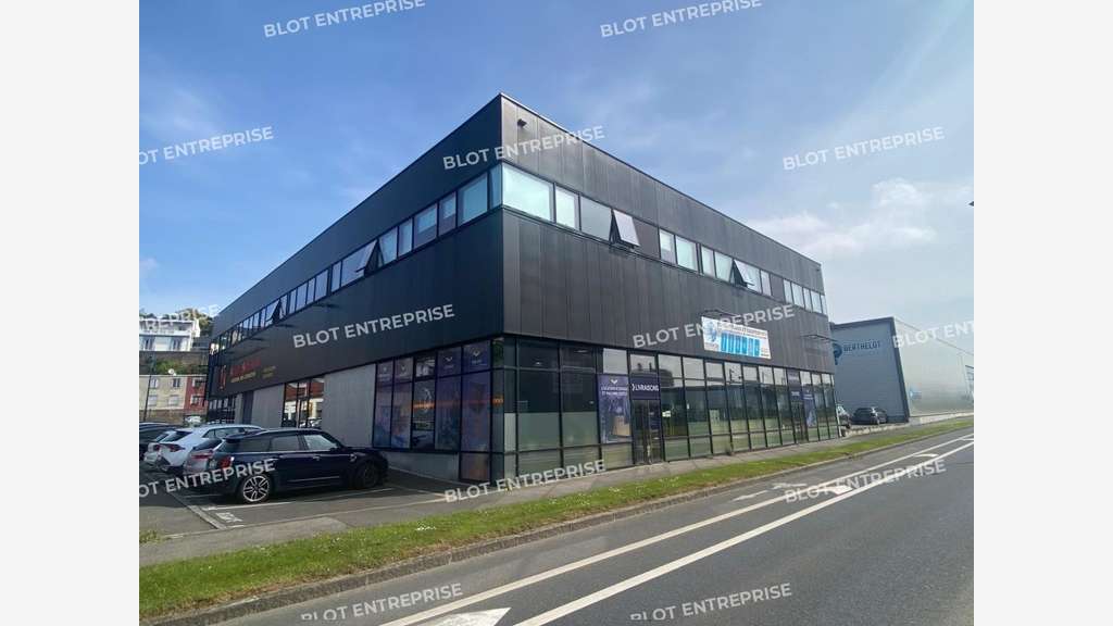 A louer local de 300m² ERP5 belle visibilité Brest