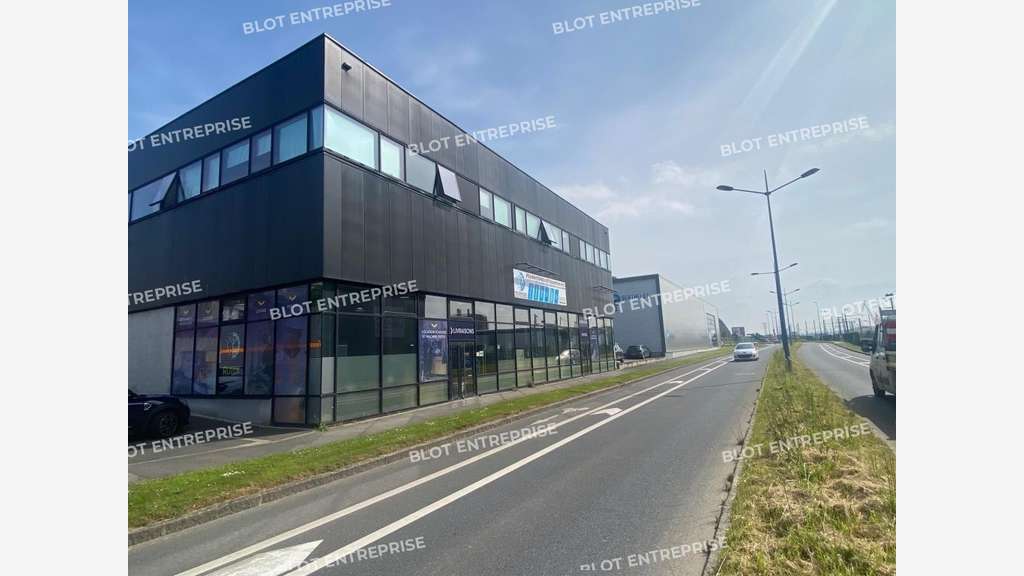 A louer local de 300m² ERP5 belle visibilité Brest
