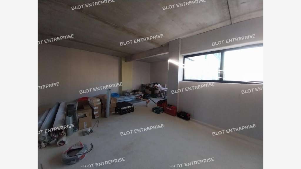 A louer bureaux neufs 58m² R+1 à Brest Kergaradec 
