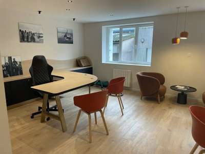 A louer bureaux 60m² rénovés à Brest port commerce