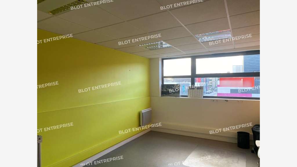A louer bureaux 90m² port de commerce de Brest