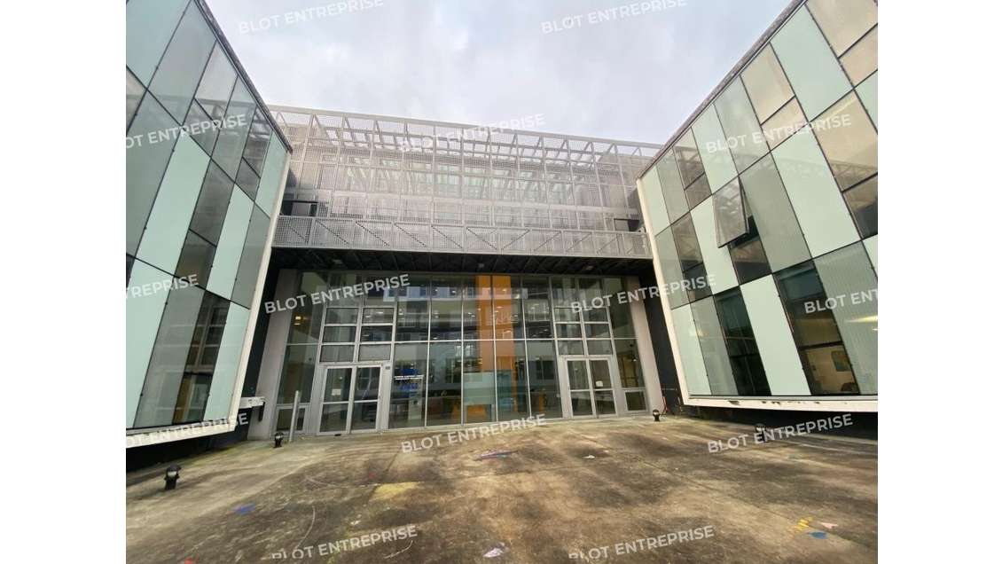 A louer bureaux 245m² R+1 à Brest Port de Commerce