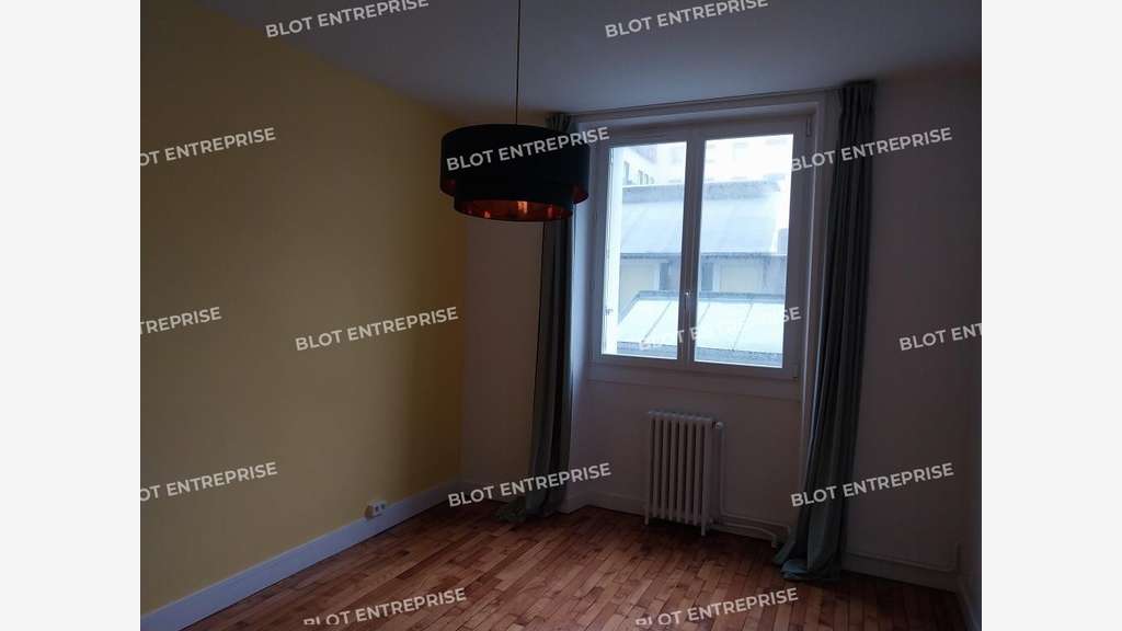 A louer bureaux 95m² R+1 Brest Place de la Liberté