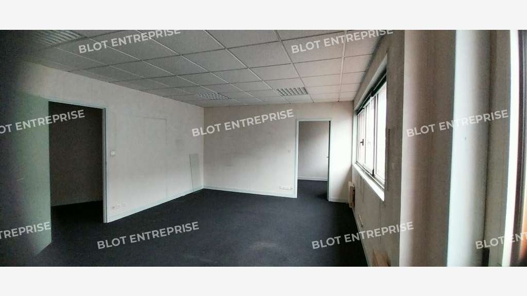 Loue bureaux de 130m² à Brest za Eau Blanche