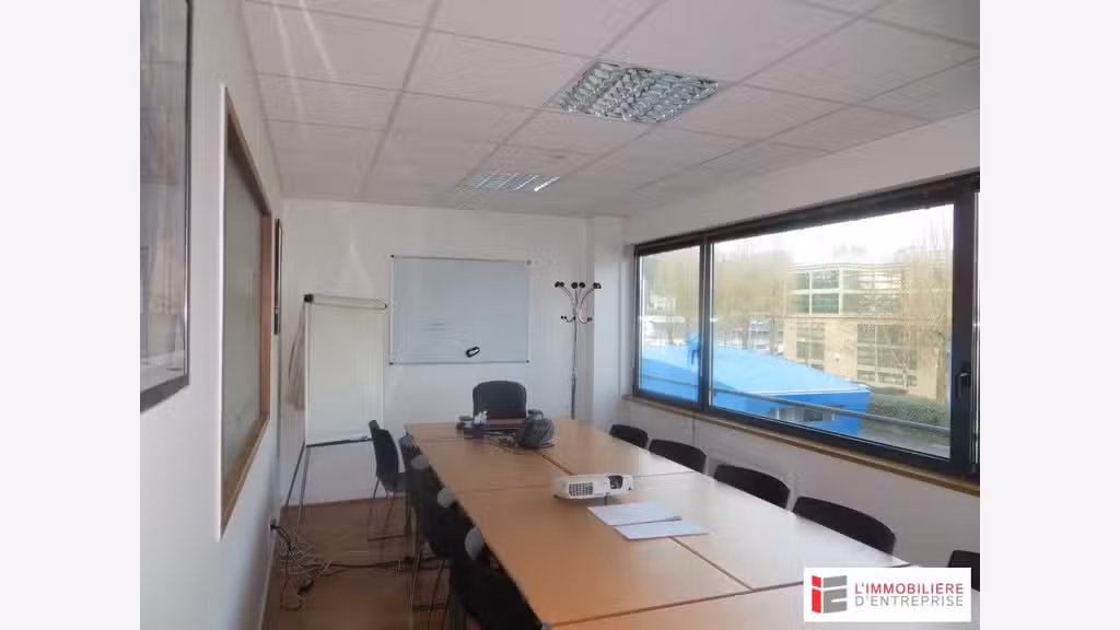 Bureaux de 84m² à louer au 2ème étage à Brest