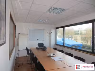 Bureaux de 84m² à louer au 2ème étage à Brest