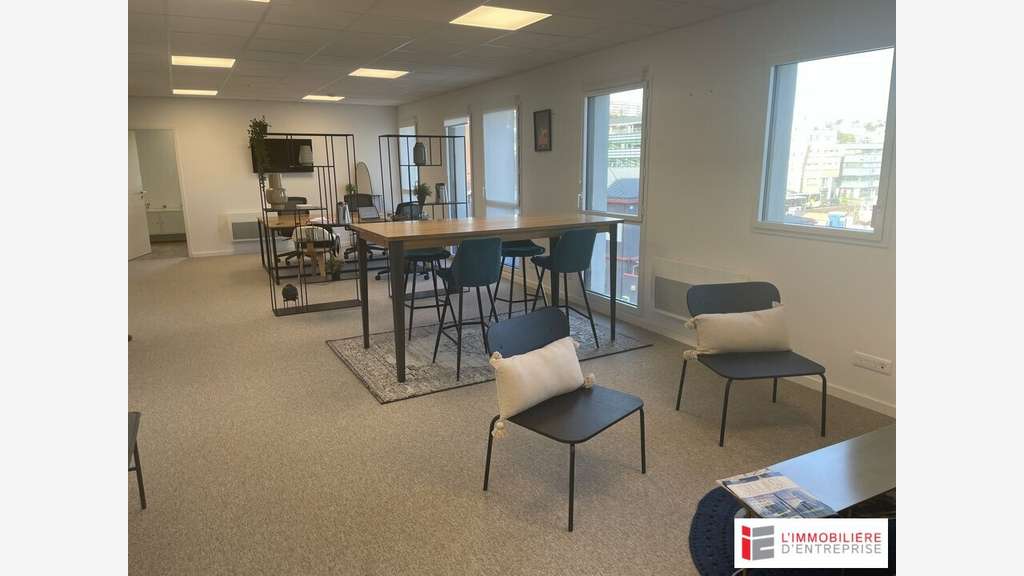 A louer plateau de bureaux 100m² à Brest Port