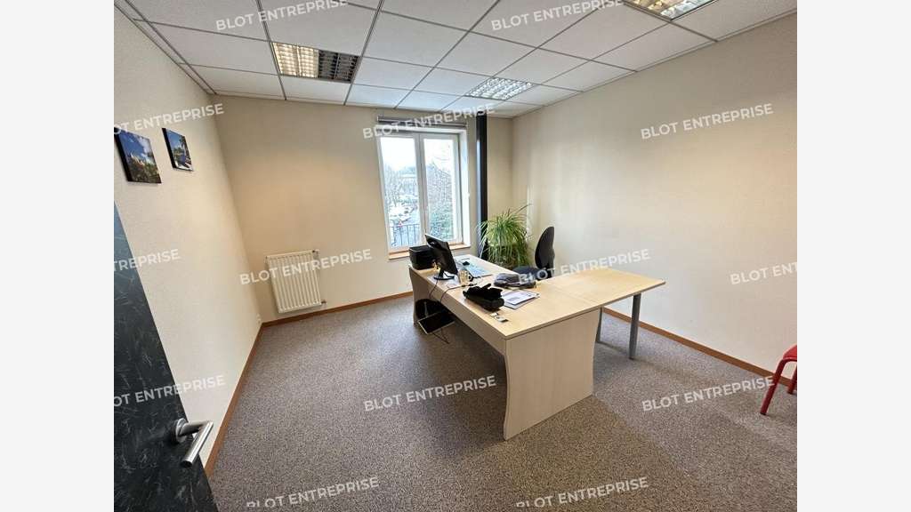 A louer à vendre bureaux 360m² à Brest cours Dajot