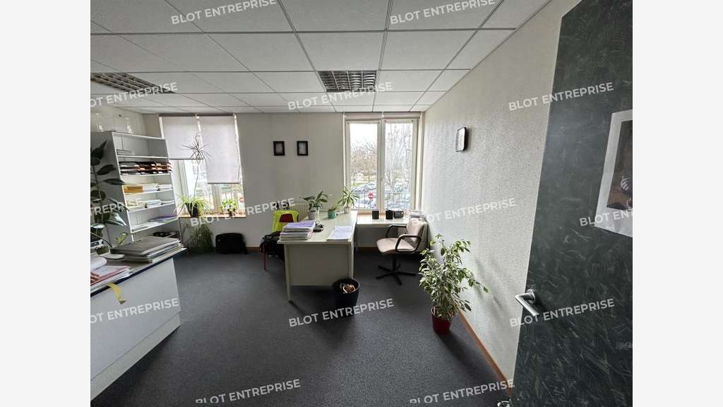 A louer à vendre bureaux 360m² à Brest cours Dajot