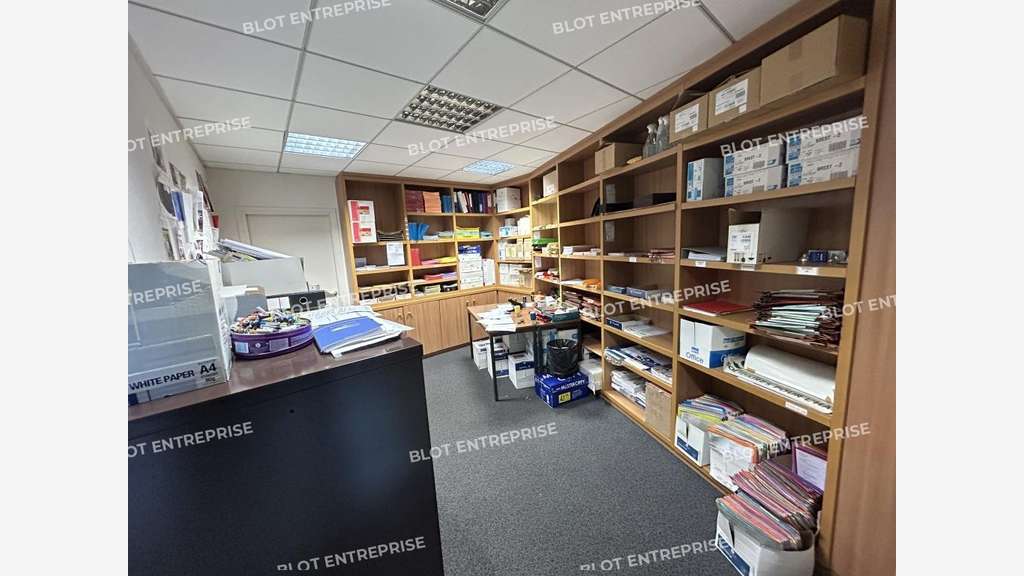 A louer à vendre bureaux 360m² à Brest cours Dajot