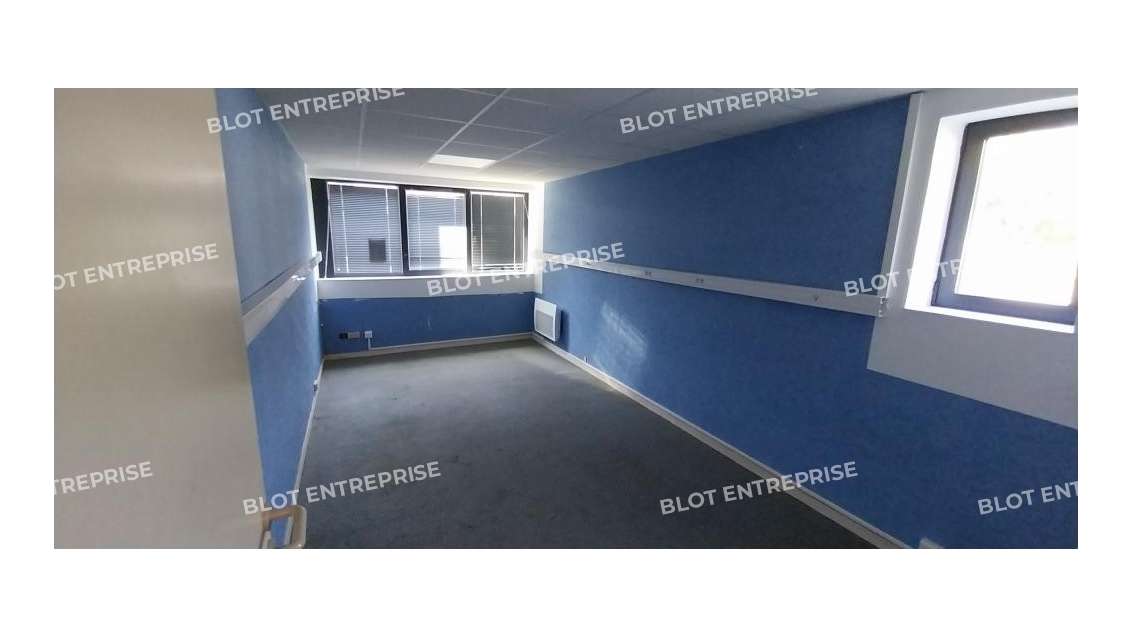 A louer bureaux 67m² en rénovation à Brest Nord 