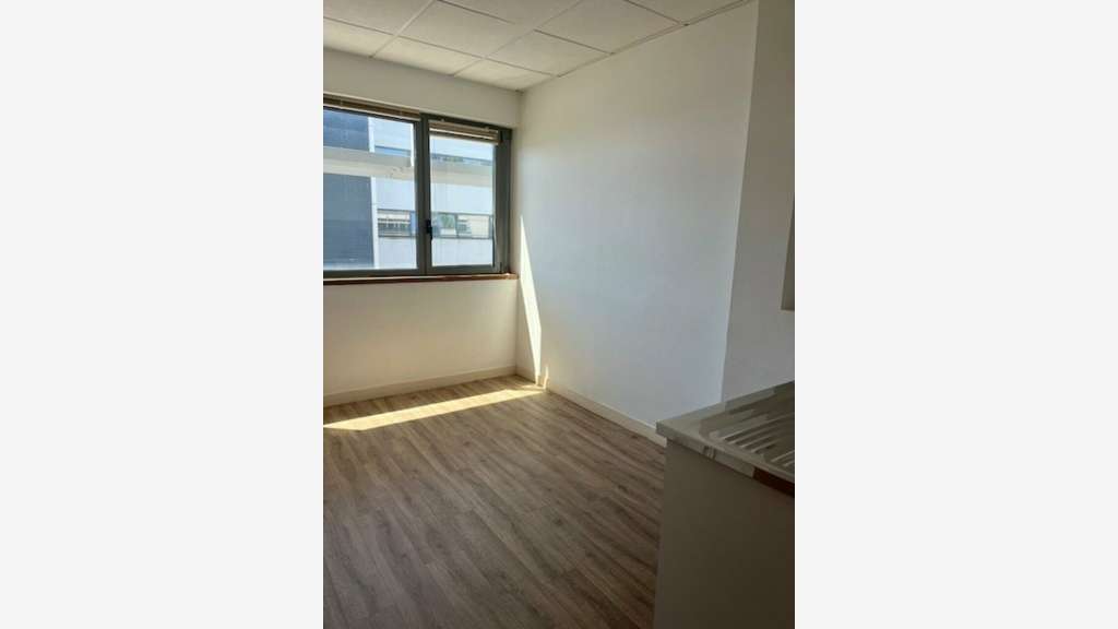 Location bureaux 142m² à Brest port de commerce