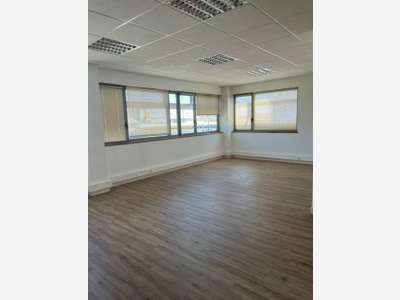 Location bureaux 142m² à Brest port de commerce