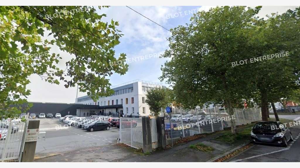 A louer bureaux 311m² Zone de Loscoat à Brest