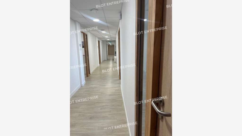 A louer bureaux 311m² Zone de Loscoat à Brest