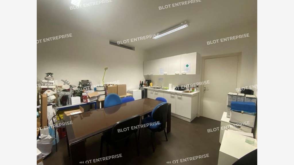 A louer bureaux de 15437m² en hyper centre Brest