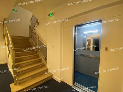 A louer bureaux de 15437m² en hyper centre Brest