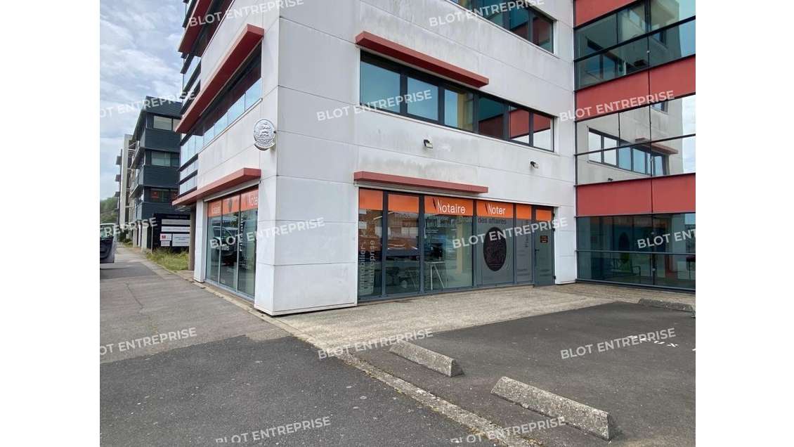 A louer bureau local commercial de 95m² à Brest