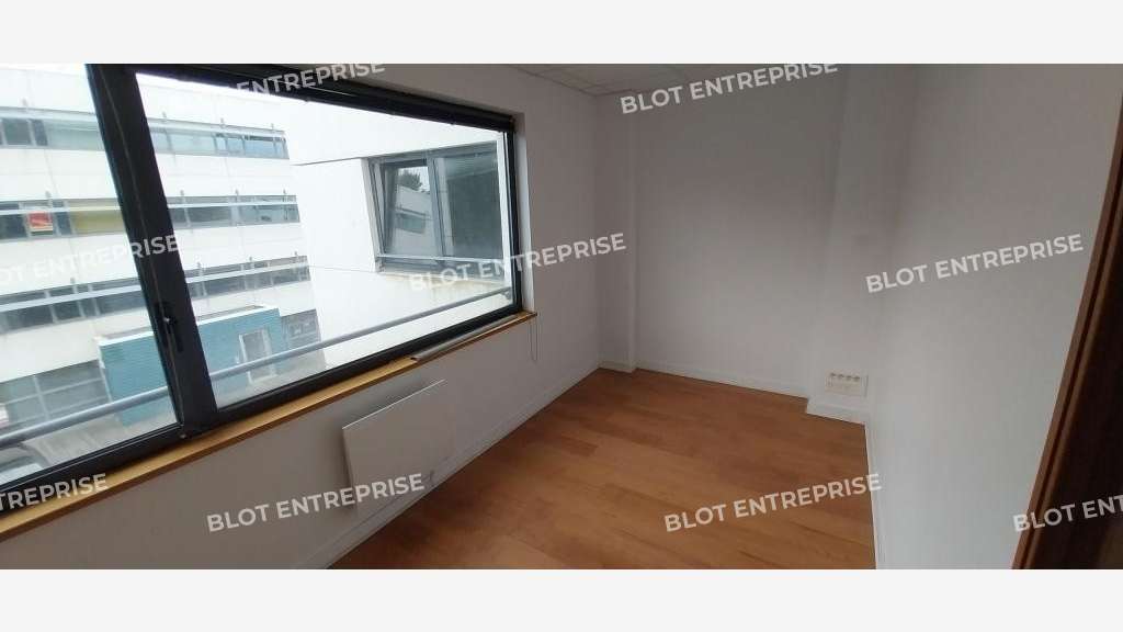 A louer bureaux 84m² à Brest Port de Commerce