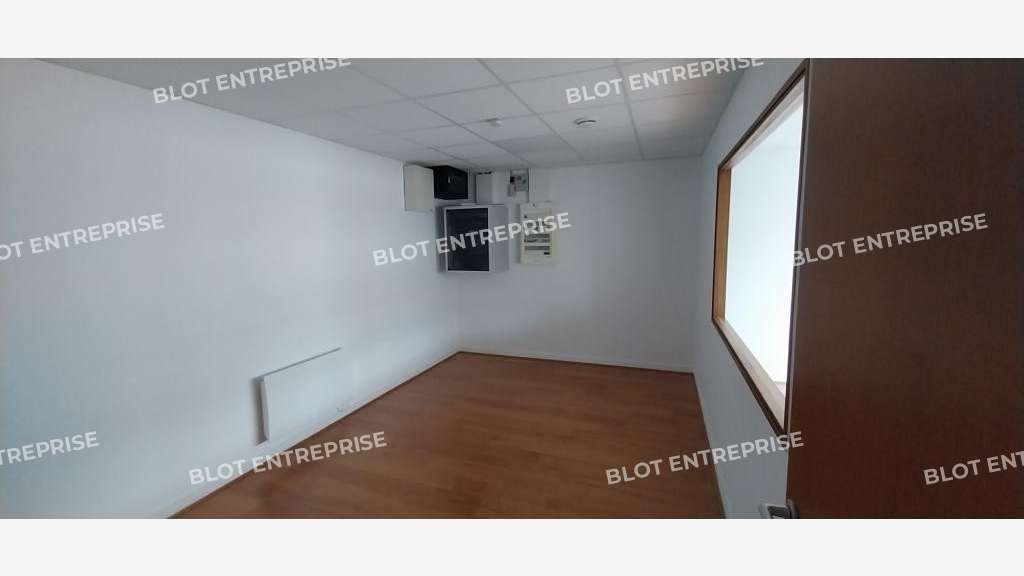 A louer bureaux 84m² à Brest Port de Commerce