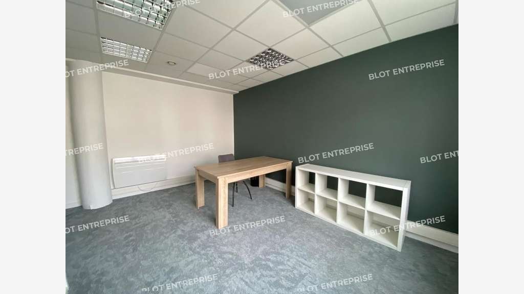 À LOUER - BUREAUX - 23 m² - BREST