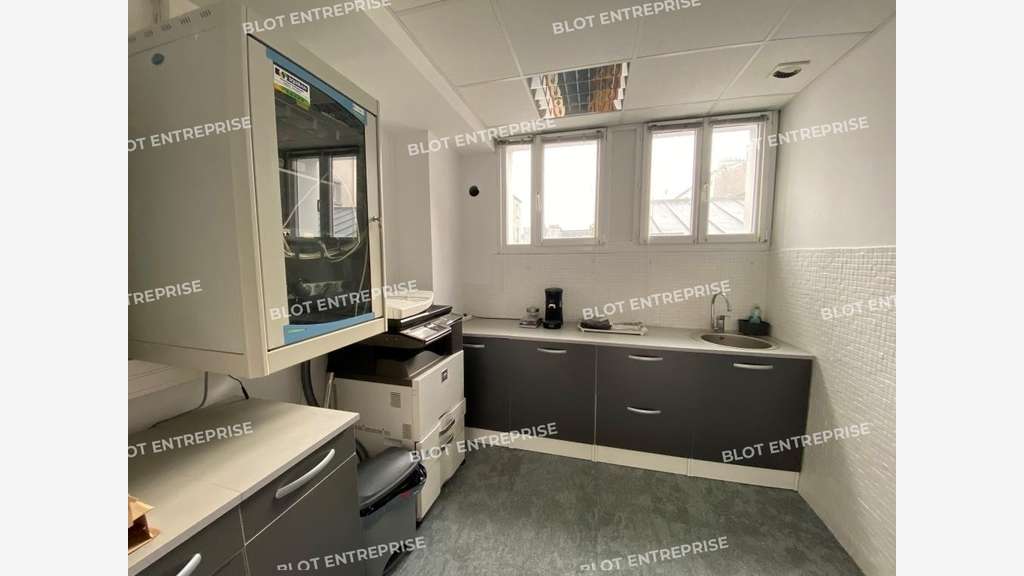 À LOUER - BUREAUX - 23 m² - BREST
